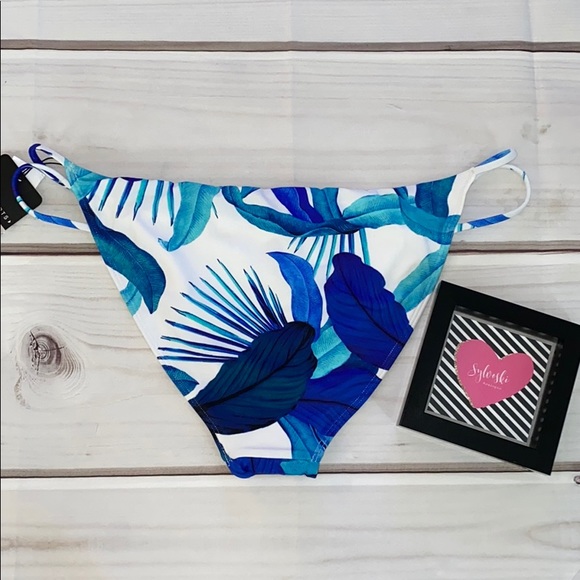 🆕La Hearts Strappy Side Bikini Bottom Classic-Fit - Picture 6 of 6